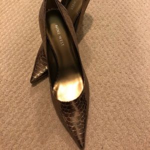 Metallic/Bronze Nine West Heels (size 7)